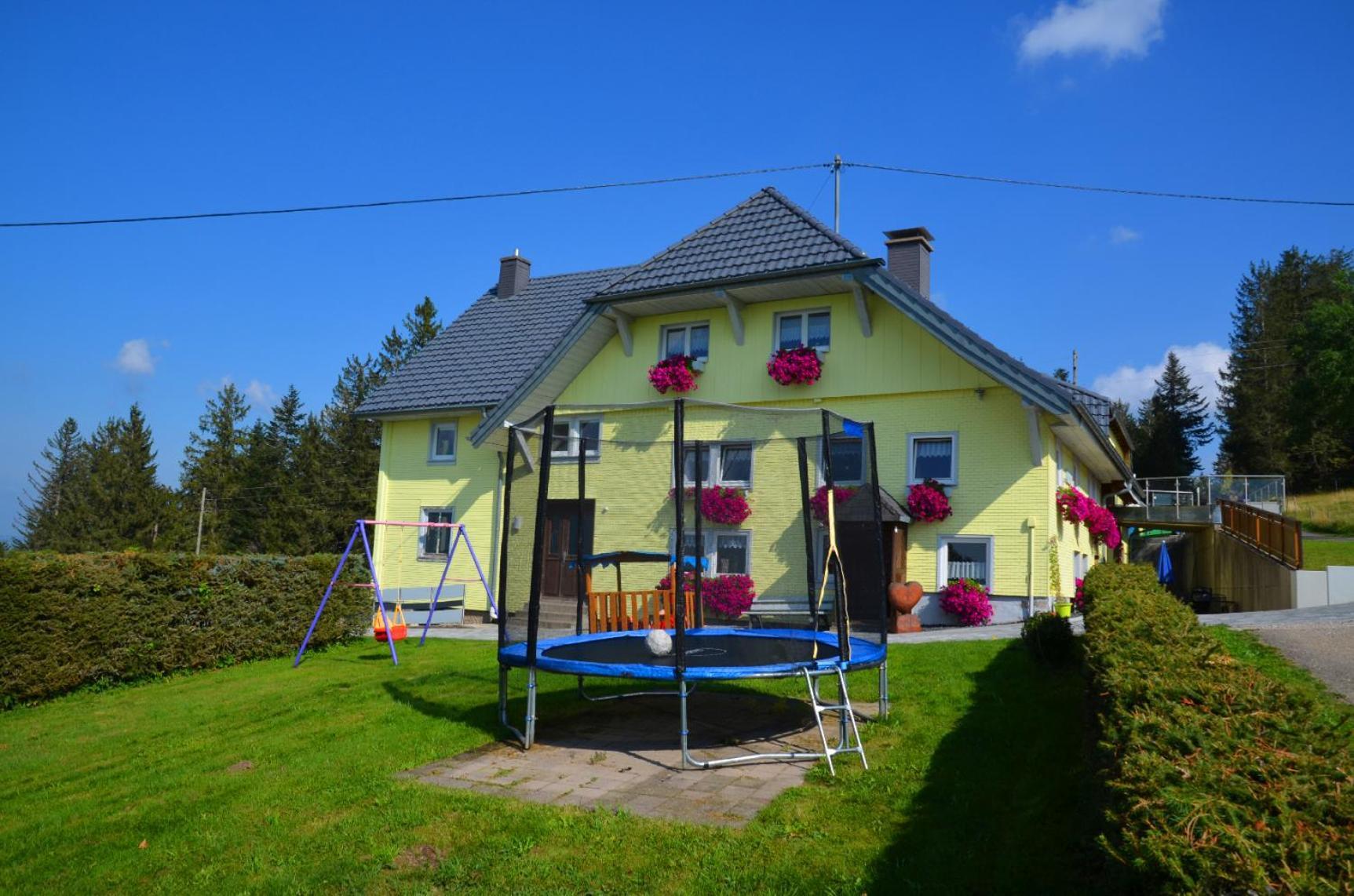 Baeuerleshuette Breitnau